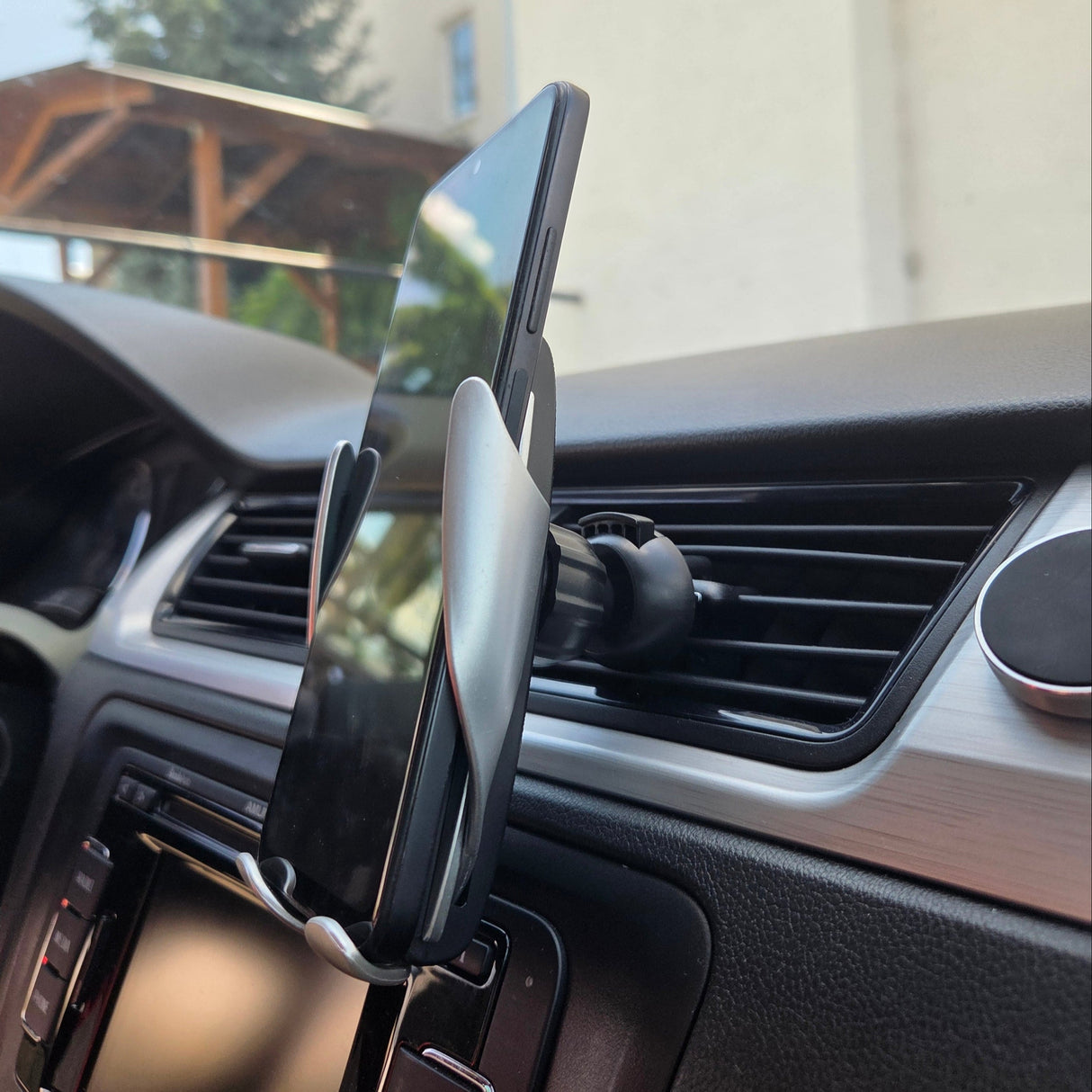 Car Phone Holder & Wireless Charger