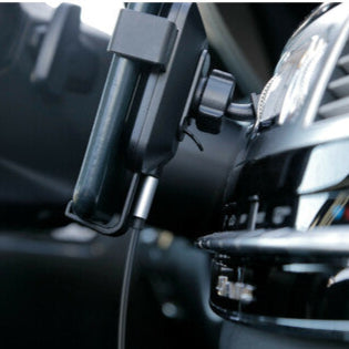 Автомобилен държач за телефон с безжично зареждане за монтаж на въздуховод